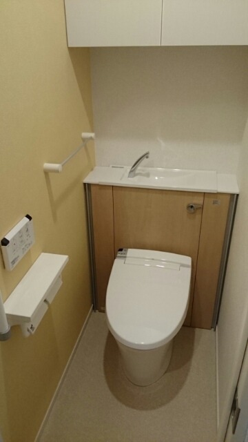 ��ʌ�����s�厚���V��̃A�p�[�g�̃g�C��