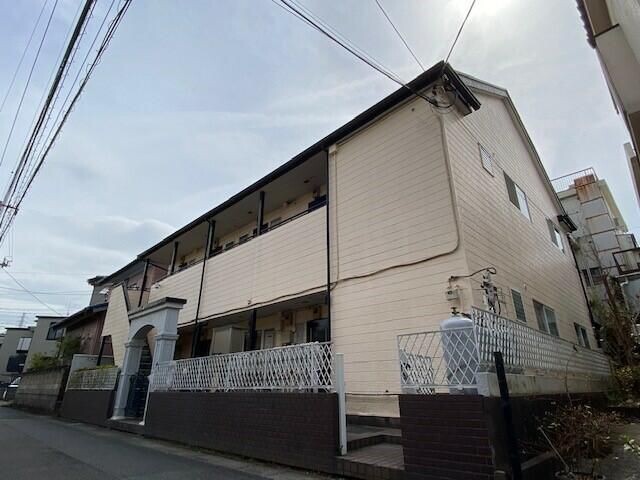 ��ʌ��������܎s�k��{�����S���ڂ̃A�p�[�g�̌����O��