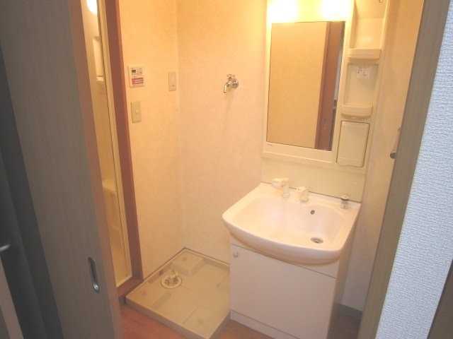 ��ʌ��z�J�s�V�z�J�Q���ڂ̃}���V�����̐��ʏ�