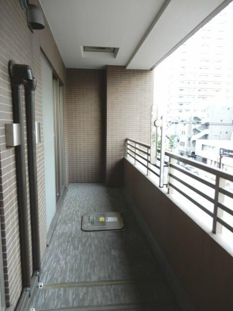 ��ʌ��������܎s�Y�a�捂���Q���ڂ̃}���V�����̃o���R�j�[