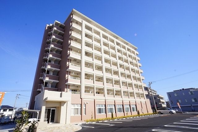 ��ʌ������s�V�����V���ڂ̃}���V�����̌����O��