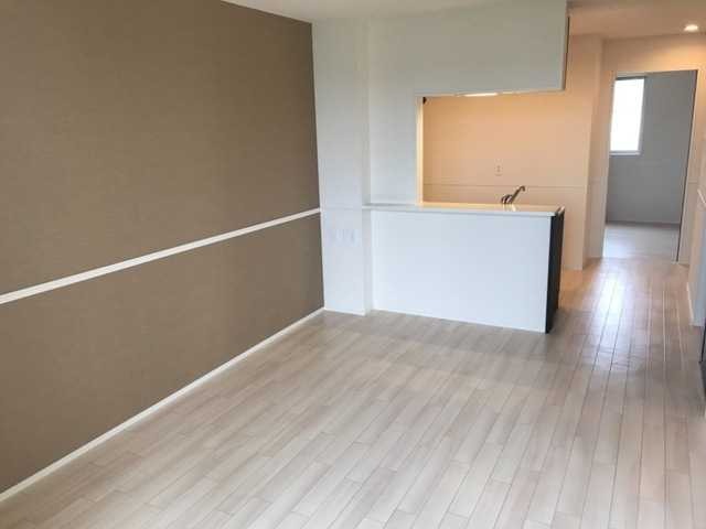 ��ʌ��������܎s����厚�y���̃A�p�[�g�̋��ԁE���r���O