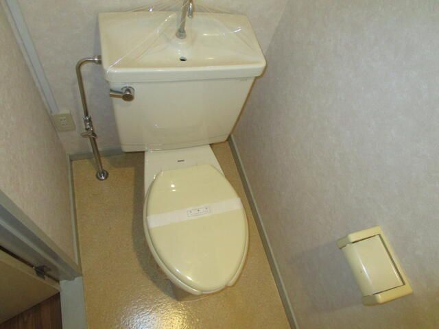 ��ʌ��������܎s�k����i���Q���ڂ̃A�p�[�g�̃g�C��