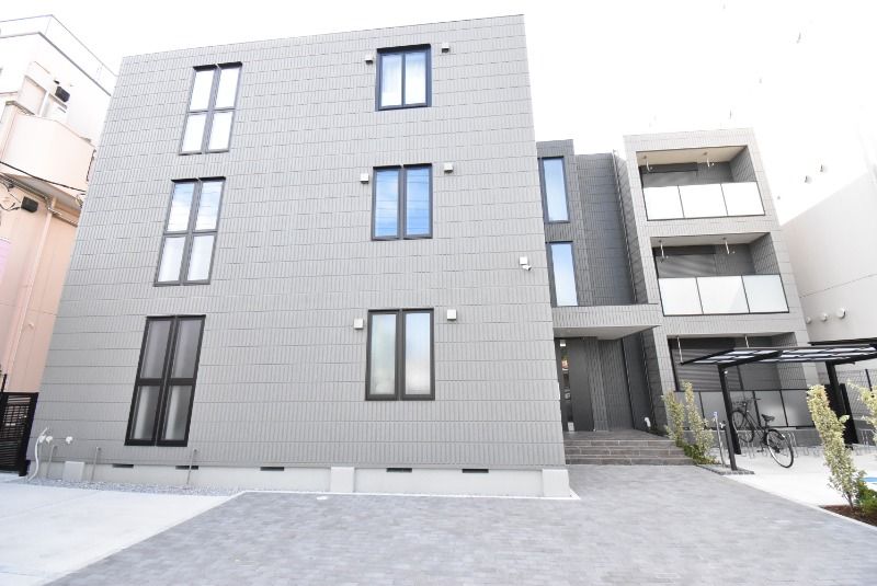 ��ʌ��O���s����c�Q����18-12�̃}���V�����̌����O��