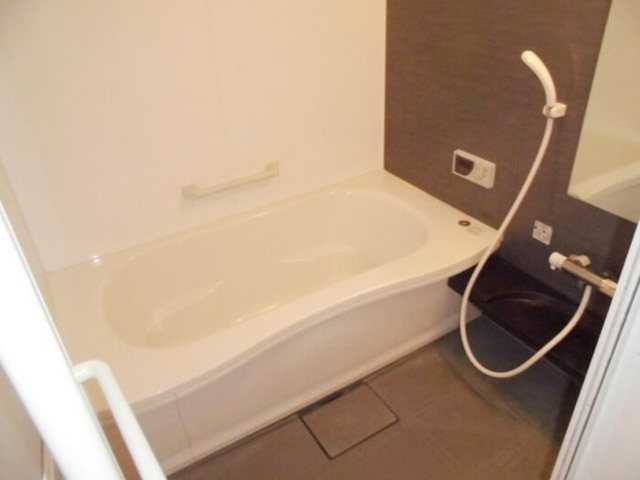 ��ʌ��������܎s��΋�z�K�R���ڂ̃A�p�[�g�̃o�X