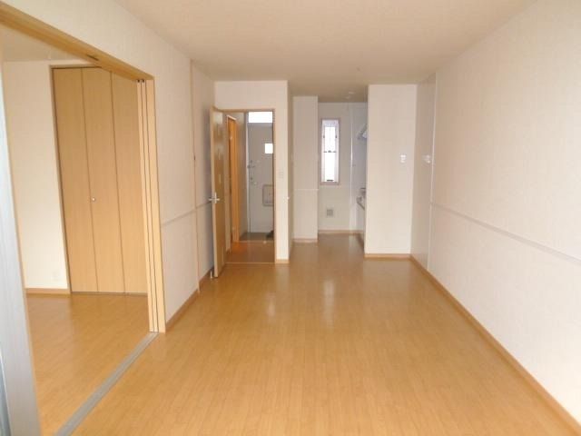 ��ʌ�����s�厚�v���q��V�c�̃A�p�[�g�̋��ԁE���r���O