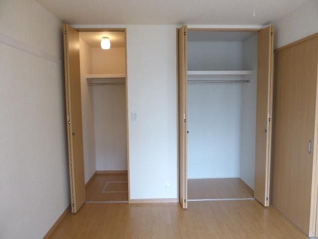 ��ʌ�����s�厚�v���q��V�c�̃A�p�[�g�̎��[