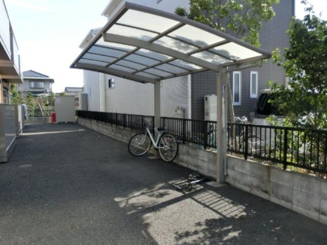 ��ʌ�����s�厚�v���q��V�c�̃A�p�[�g�̂��̑�