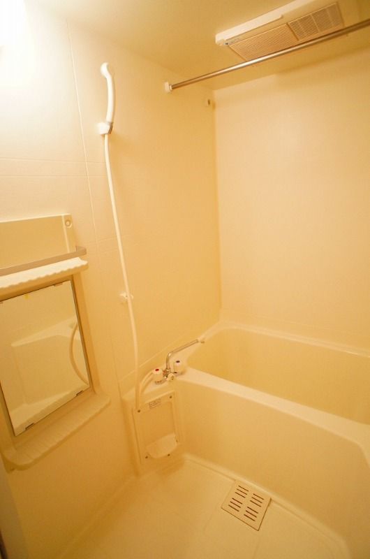 ��ʌ������s���V���ڂ̃}���V�����̃o�X