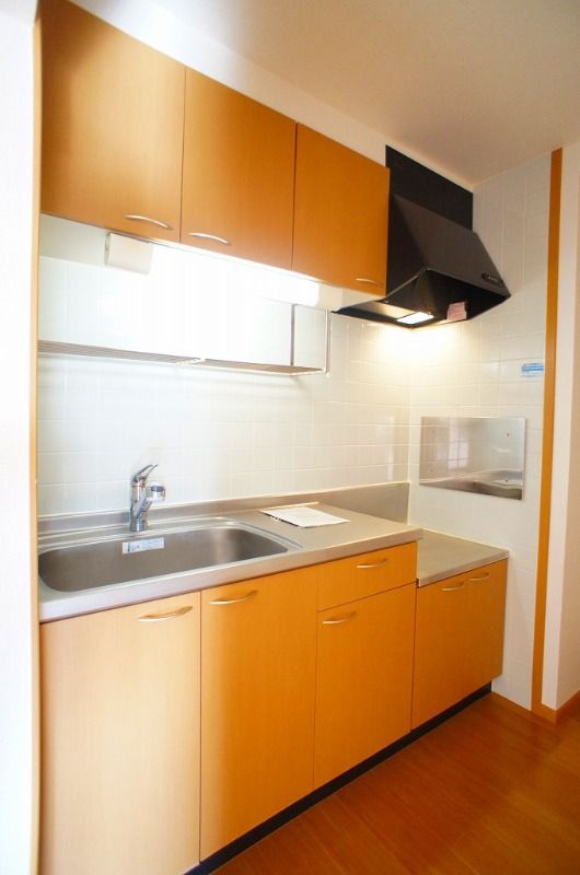 ��ʌ������s���V���ڂ̃}���V�����̃L�b�`��