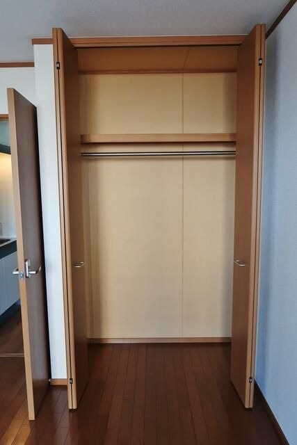 ��ʌ��������܎s�Y�a���ՂX���ڂ̃A�p�[�g�̎��[