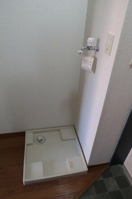 ��ʌ��������܎s�Y�a���ՂX���ڂ̃A�p�[�g�̂��̑�