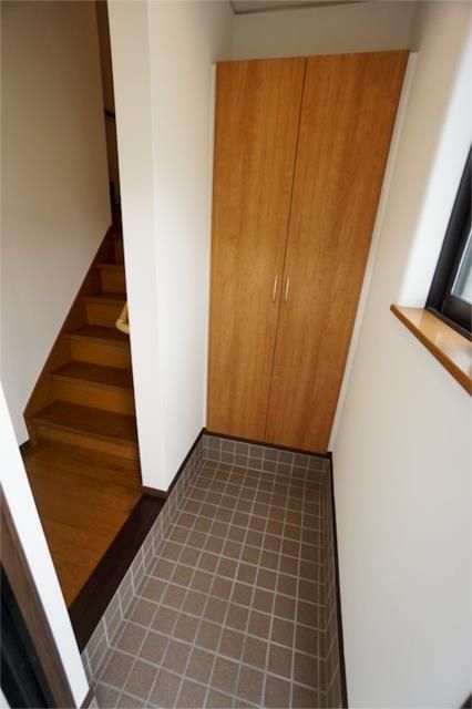 ��ʌ�����s�����P���ڂ̃^�E���n�E�X�̌���