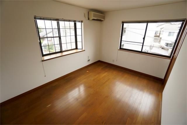 ��ʌ�����s�����P���ڂ̃^�E���n�E�X�̂��̑������E�X�y�[�X