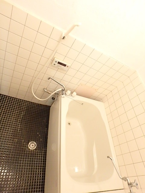 ��ʌ��������܎s����厚���m��̃A�p�[�g�̃o�X