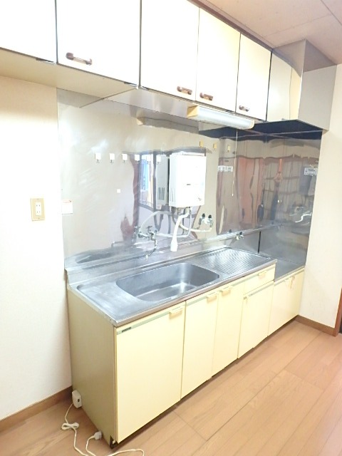 ��ʌ��������܎s����厚���m��̃A�p�[�g�̃L�b�`��