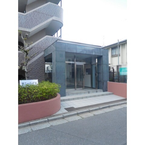 ��ʌ��������܎s�΋�厚�����̃}���V�����̃G���g�����X