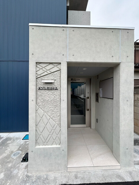 ��ʌ��������܎s��{����ؒ��S���ڂ̃}���V�����̃G���g�����X