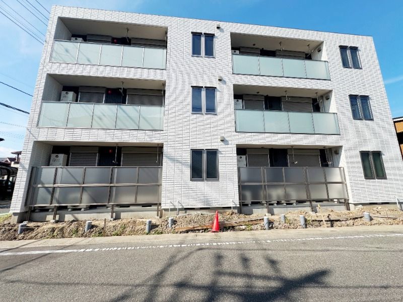 ��ʌ��O���s�����R����8-8�̃}���V�����̌����O��