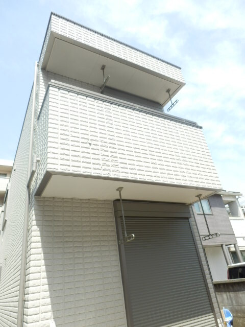 ��ʌ��������܎s������㗎���W����12-22�̃}���V�����̌����O��