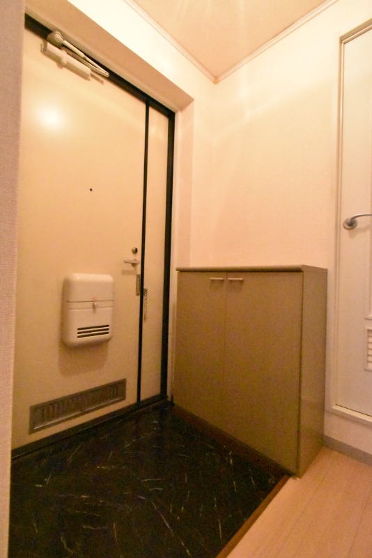 ��ʌ��������܎s�k����i���Q���ڂ̃A�p�[�g�̌���