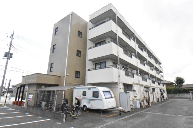 ��ʌ��k�{�s���ۂP���ڂ̃}���V�����̌����O��