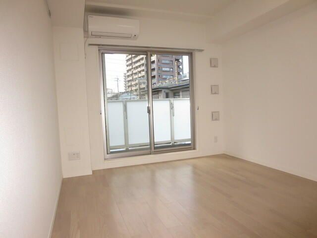 ��ʌ��������܎s�Y�a��{���R���ڂ̃}���V�����̋��ԁE���r���O