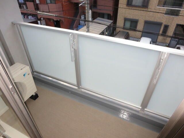 ��ʌ��������܎s�Y�a��{���R���ڂ̃}���V�����̃o���R�j�[