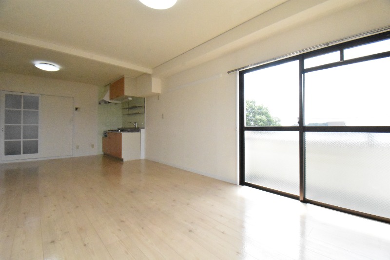 ��ʌ��k�{�s���ۂP���ڂ̃}���V�����̋��ԁE���r���O