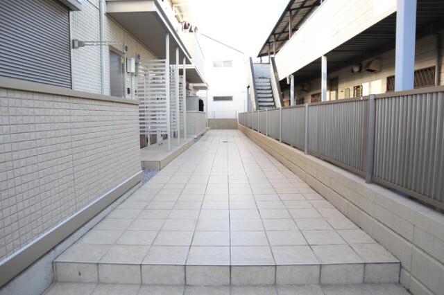 ��ʌ�����s�����R���ڂ̃A�p�[�g�̃G���g�����X