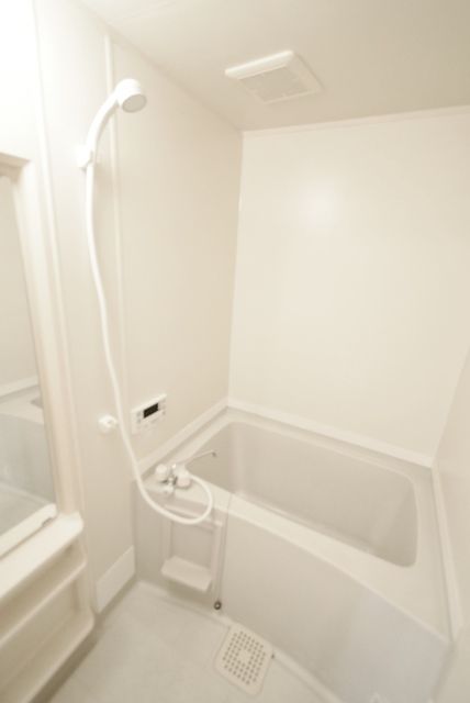 ��ʌ��k�����S�ɓޒ������P���ڂ̃A�p�[�g�̃o�X