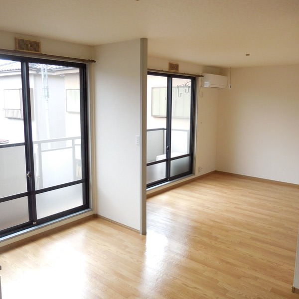 ��ʌ��������܎s��΋���q�S���ڂ̃A�p�[�g�̂��̑������E�X�y�[�X