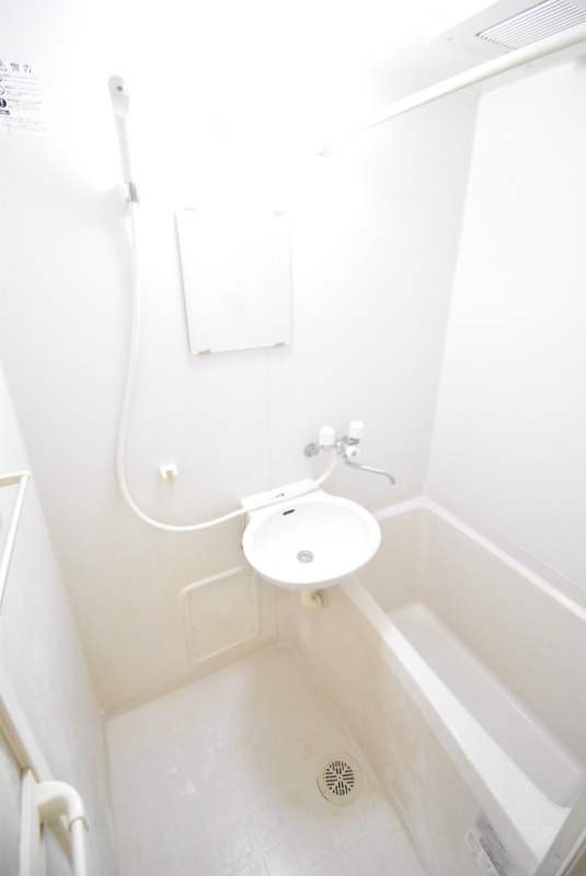 ��ʌ��������܎s�Y�a��{���P���ڂ̃A�p�[�g�̐��ʏ�