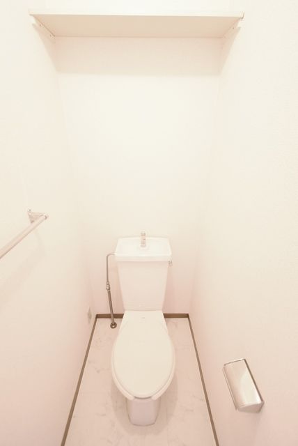 ��ʌ��k�����S�ɓޒ������P���ڂ̃A�p�[�g�̃o�X