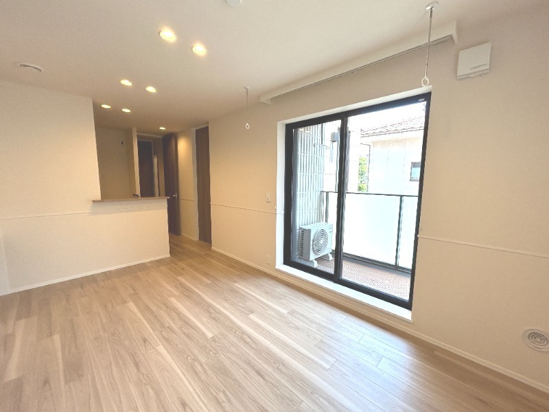 ��ʌ��������܎s��{����ؒ��R���ڂ̃}���V�����̋����E���r���O