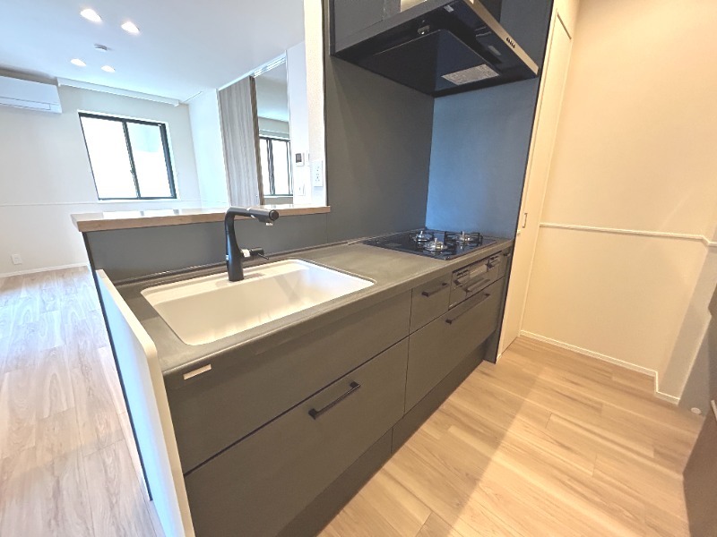 ��ʌ��������܎s��{����ؒ��R���ڂ̃}���V�����̃L�b�`��