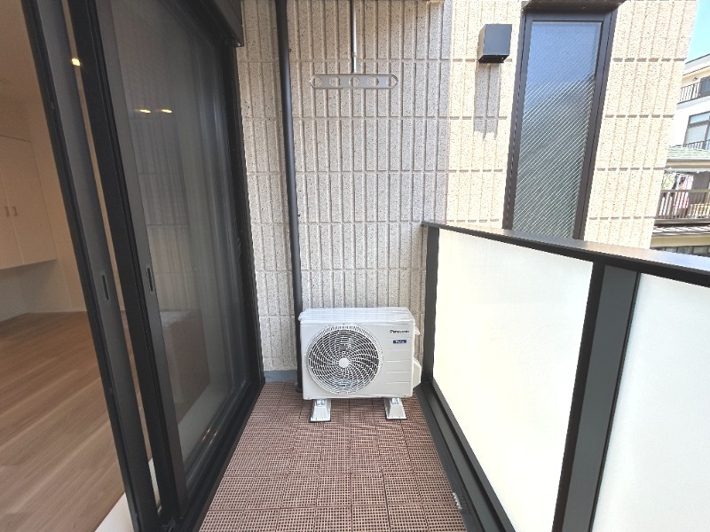 ��ʌ��������܎s��{����ؒ��R���ڂ̃}���V�����̃o���R�j�[