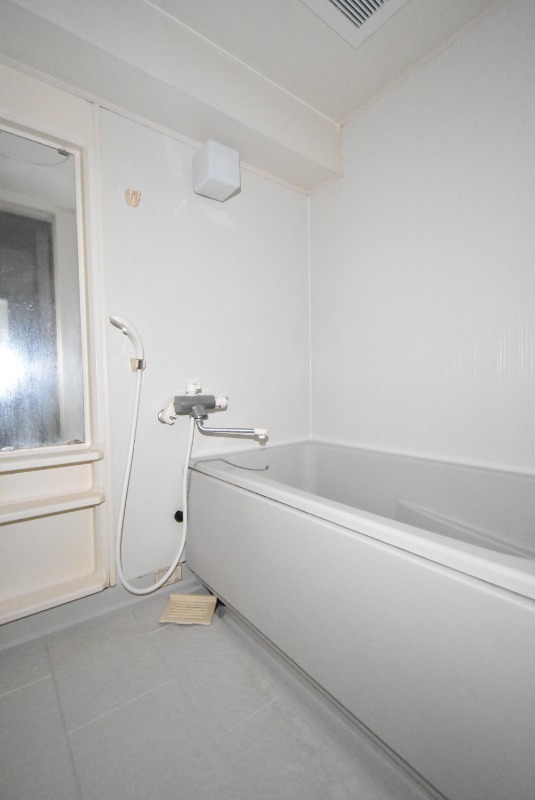 ��ʌ�����s�˒˂P���ڂ̃}���V�����̃o�X