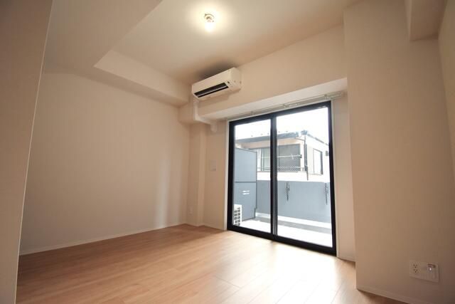 ��ʌ��������܎s�����擌��{�S���ڂ̃}���V�����̋��ԁE���r���O