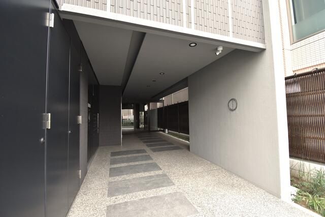 ��ʌ��������܎s�����擌��{�S���ڂ̃}���V�����̃G���g�����X