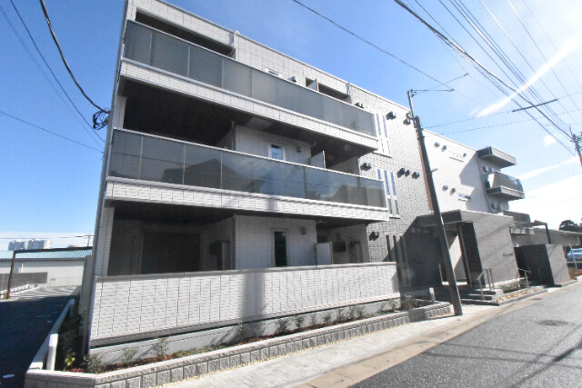 ��ʌ��������܎s��{����ؒ��S����642-1�̃A�p�[�g�̌����O��