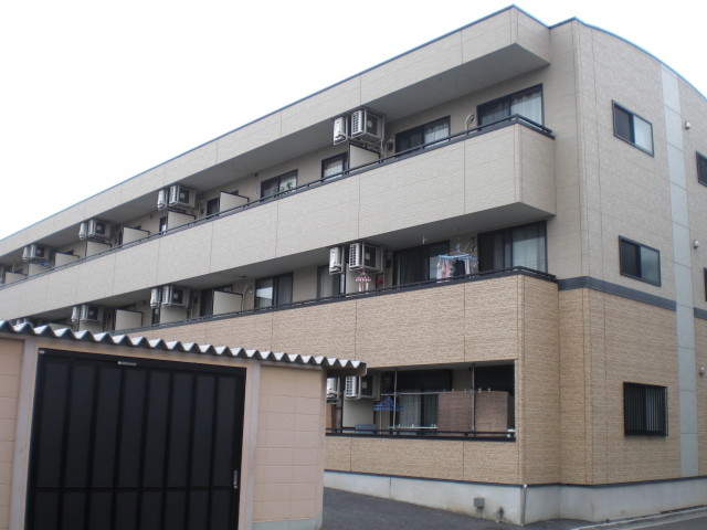 ��ʌ�����s�����R����18-19�̃}���V�����̌����O��