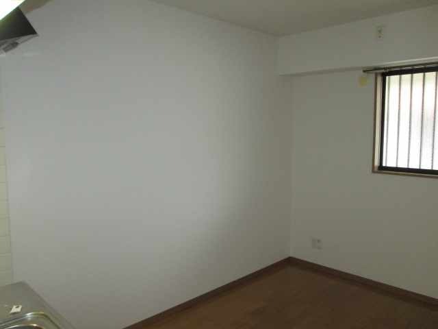 ��ʌ�����s�����R���ڂ̃}���V�����̂��̑������E�X�y�[�X