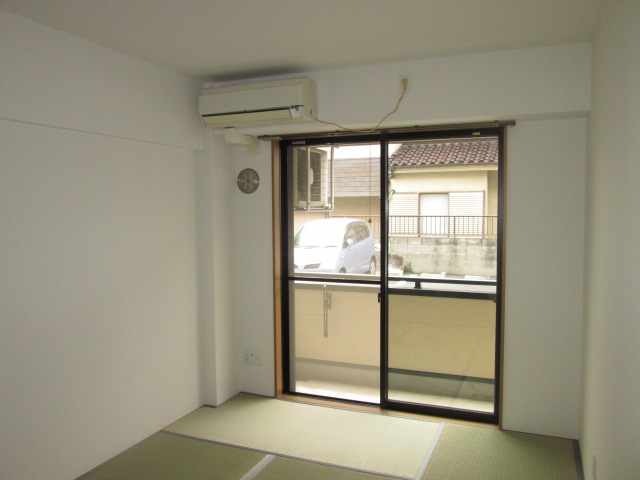 ��ʌ�����s�����R���ڂ̃}���V�����̃o���R�j�[