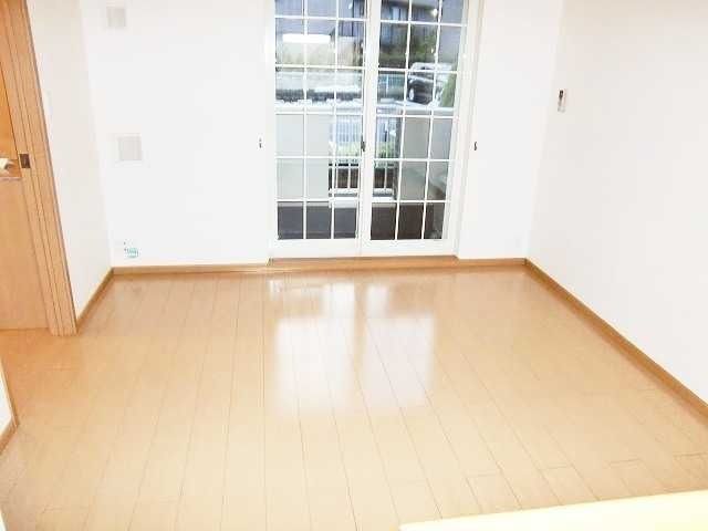 ��ʌ��k�����S�ɓޒ��w���P���ڂ̃A�p�[�g�̂��̑������E�X�y�[�X