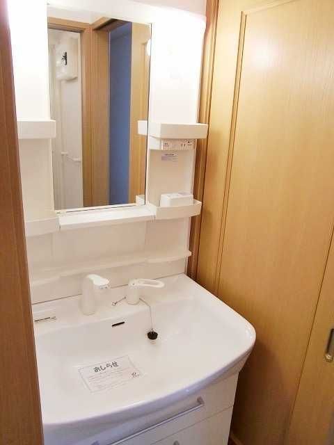 ��ʌ��k�����S�ɓޒ��w���P���ڂ̃A�p�[�g�̐��ʏ�