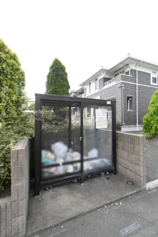 ��ʌ��k�����S�ɓޒ��w���P���ڂ̃A�p�[�g�̂��̑�