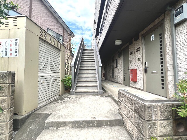 ��ʌ��������܎s������厚�@���̃A�p�[�g�̃G���g�����X