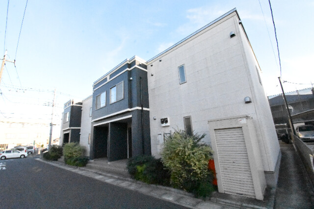 ��ʌ��������܎s�k��g�쒬�P����430-25�̃A�p�[�g�̌����O��