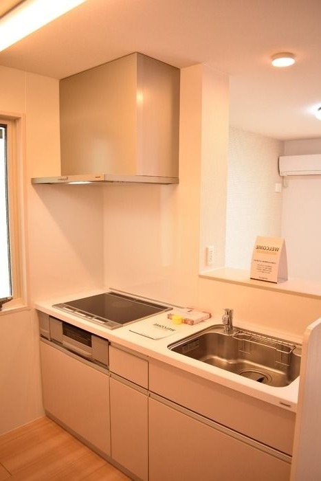 ��ʌ�����s�ђ��̃A�p�[�g�̃L�b�`��